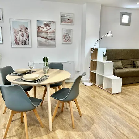 Апартаменты Fernandez Vega 3 *